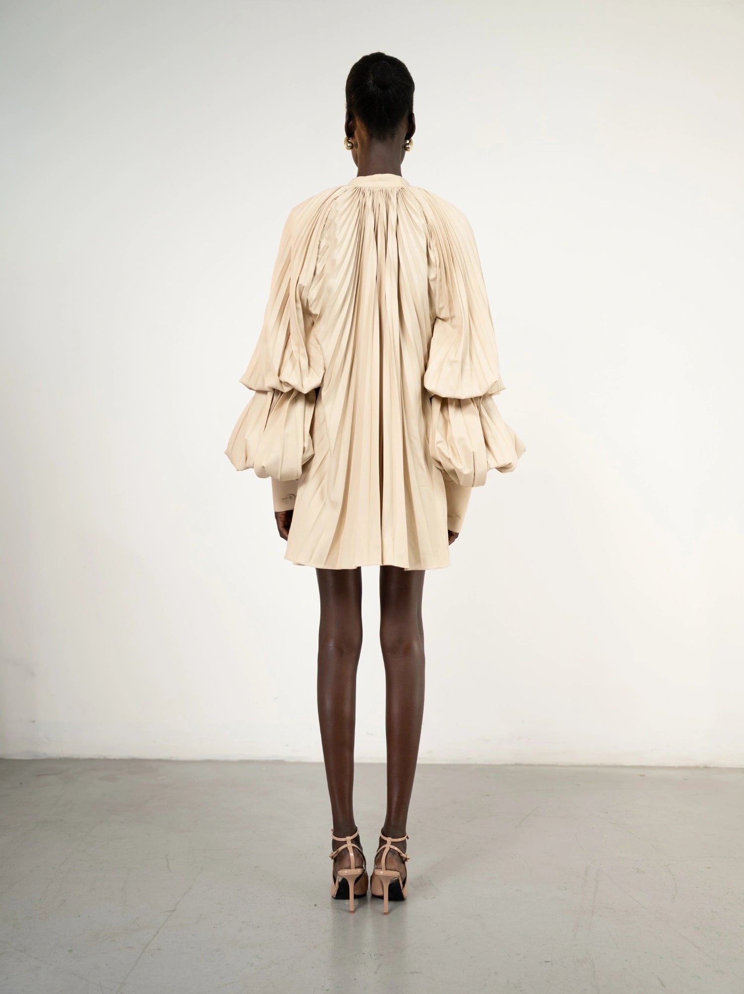 Al Ola (Glory) shirt with pleats  BEIGE