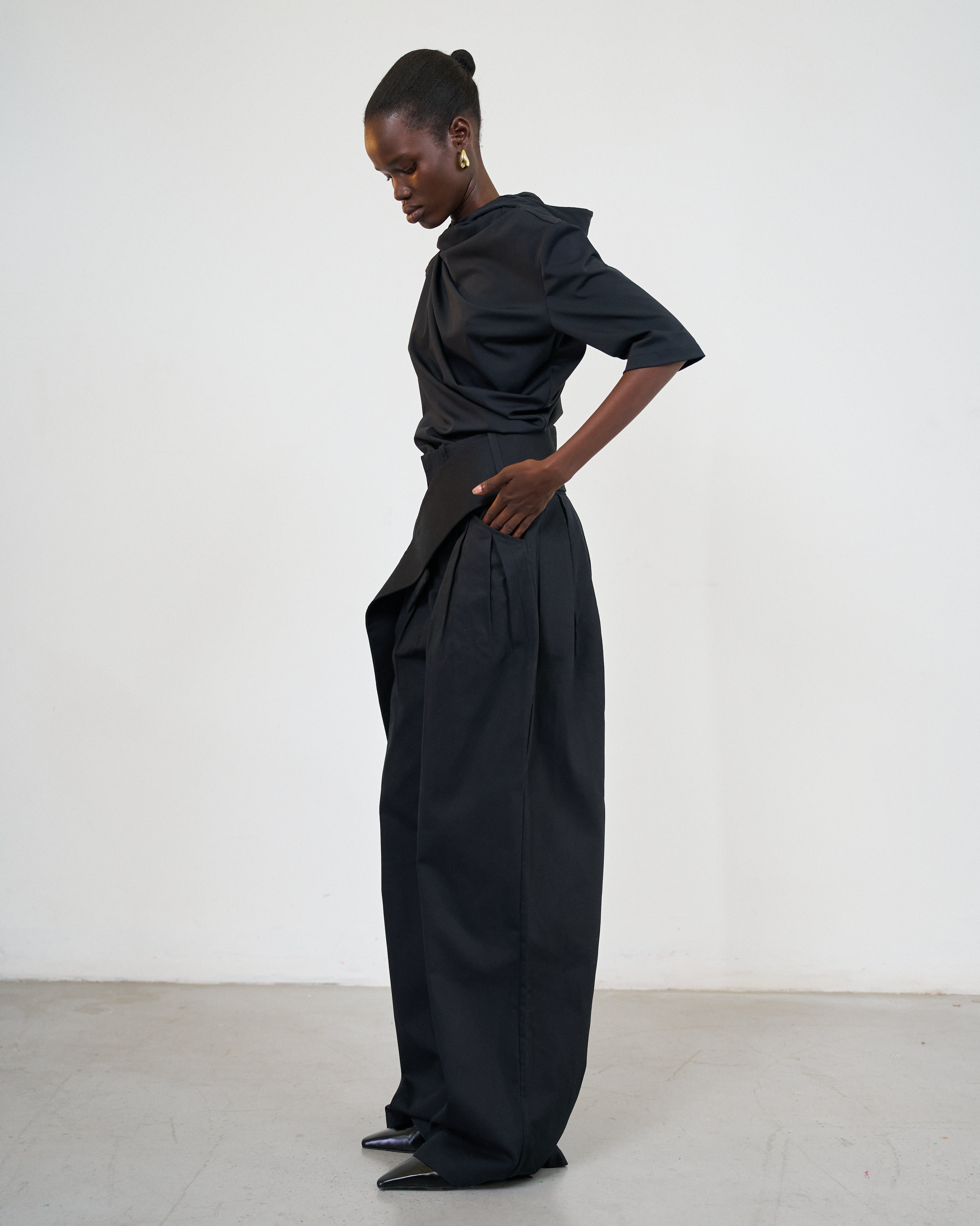 Al Riyah (The wind) hoodie Black