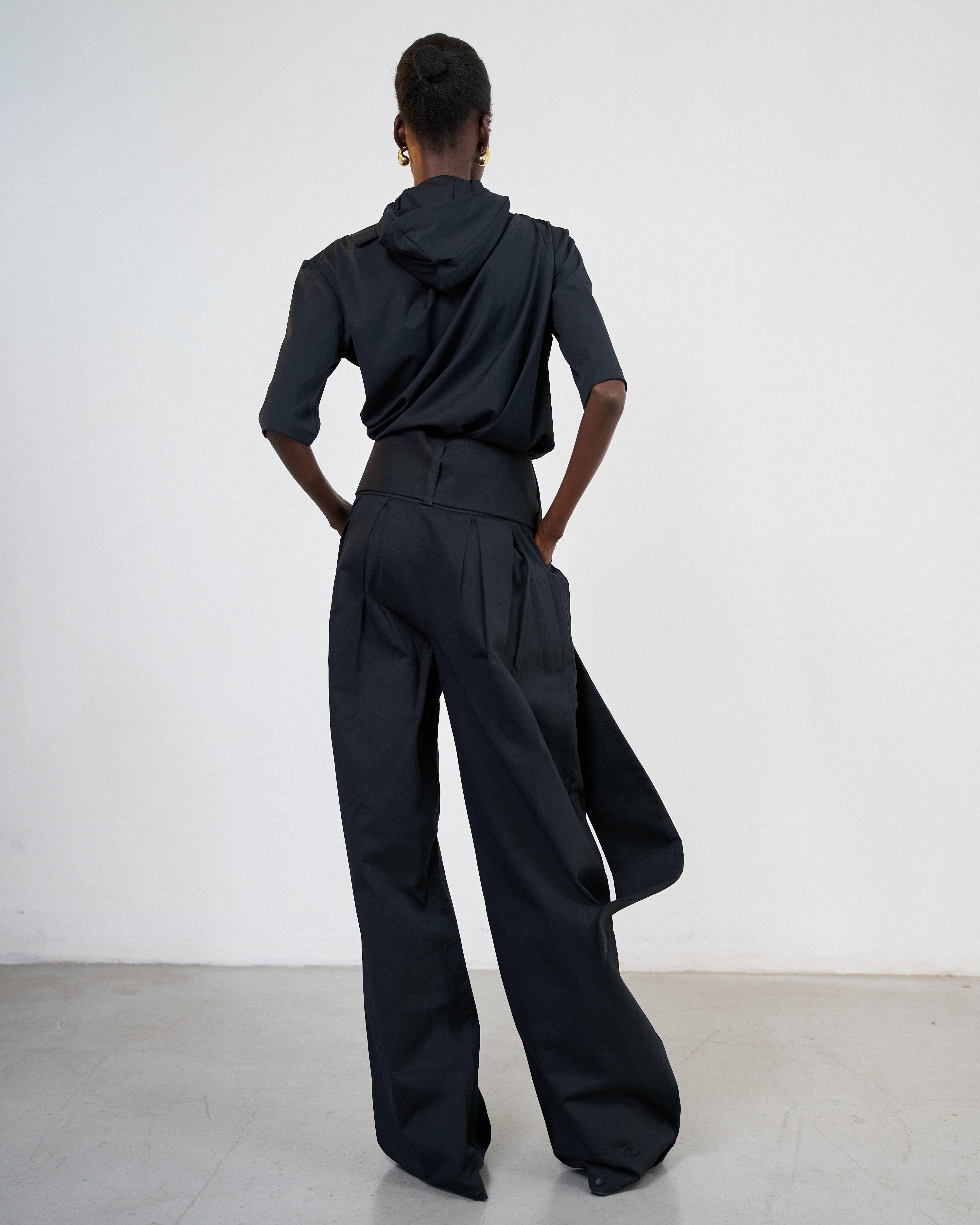 Al Riyah (The wind) hoodie Black