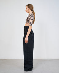 Al Layth (The Lion) crop top Black