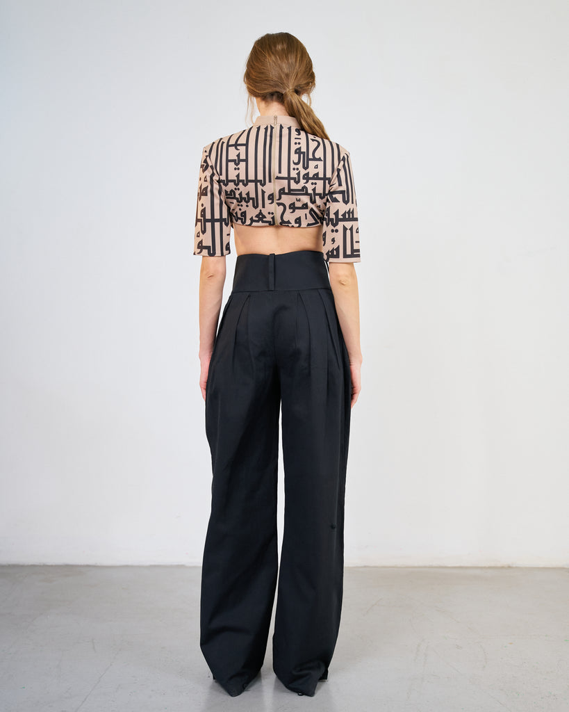 Al Layth (The Lion) crop top Black