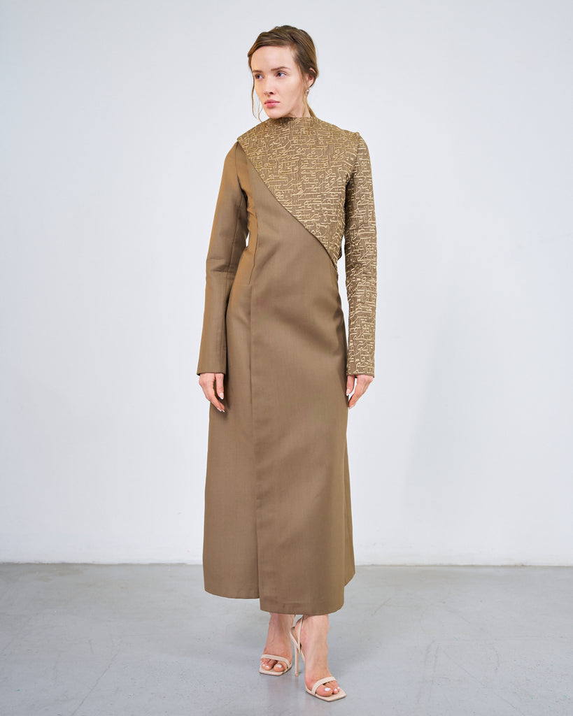 Al Baydaa (The desert) dress