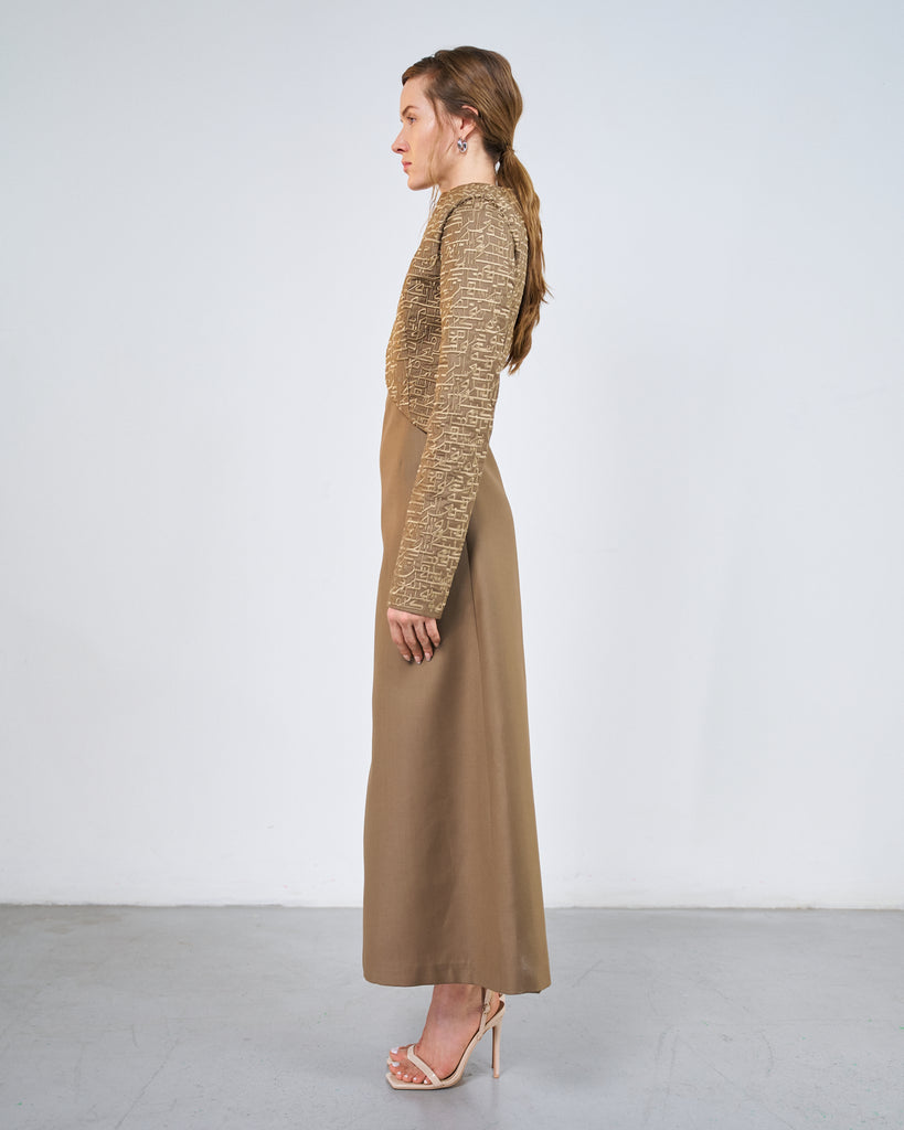Al Baydaa (The desert) dress