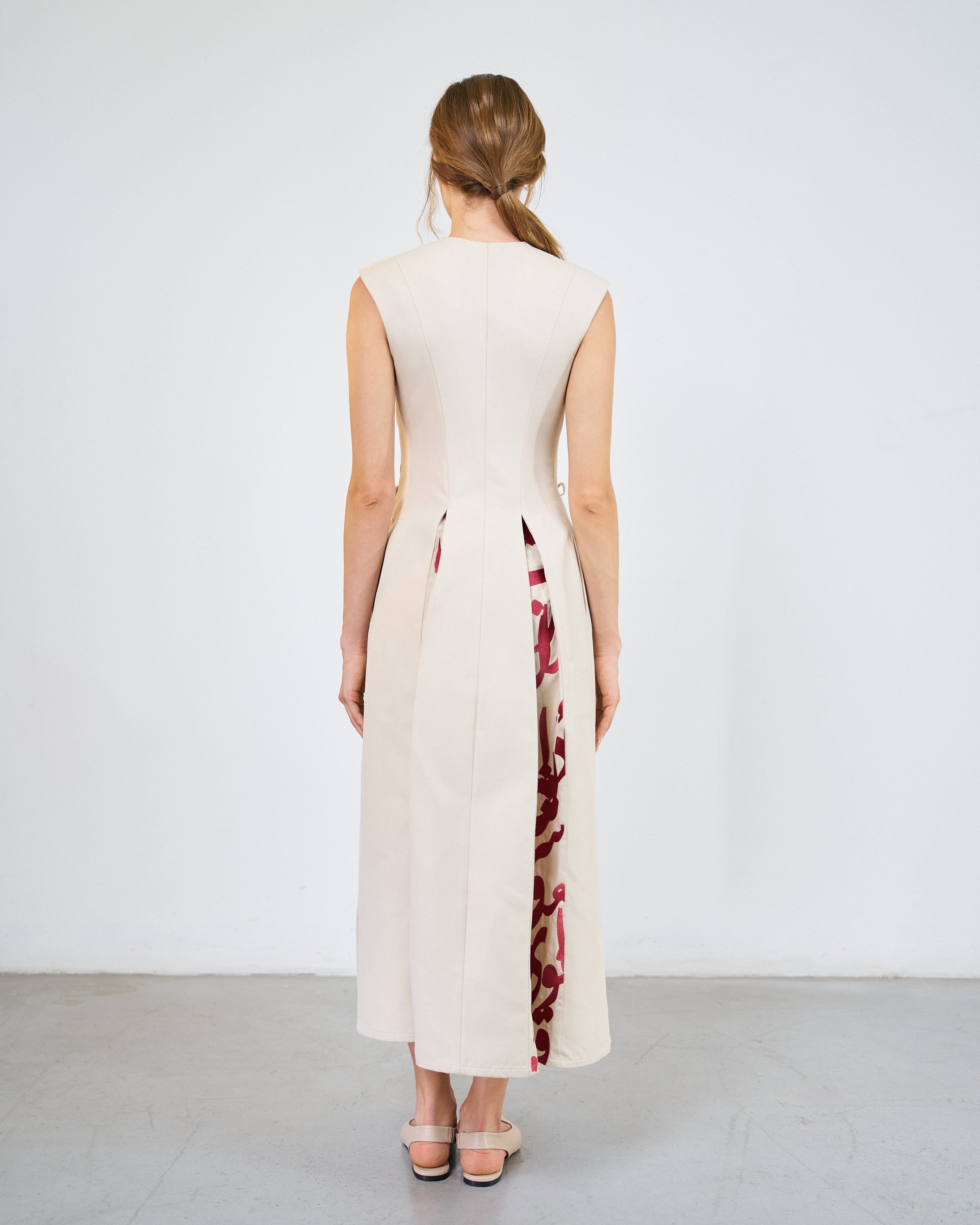 Endless sun sleeveless